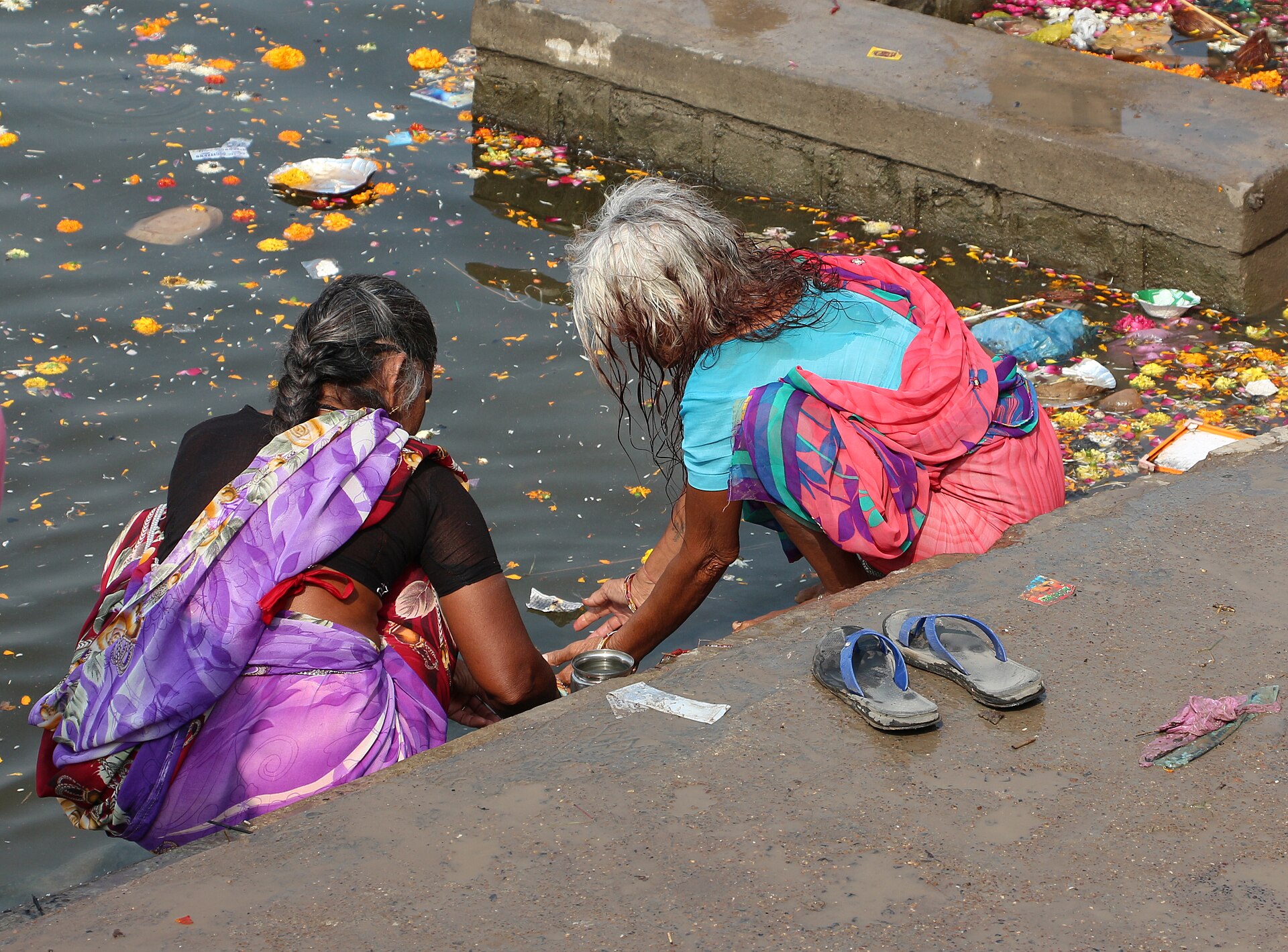 Devotees offering lamps in the Kshipra river